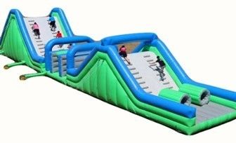巨大な商業用 膨らませられる障害物コース ボンブハウス スライド ポータブル キャリー 屋外