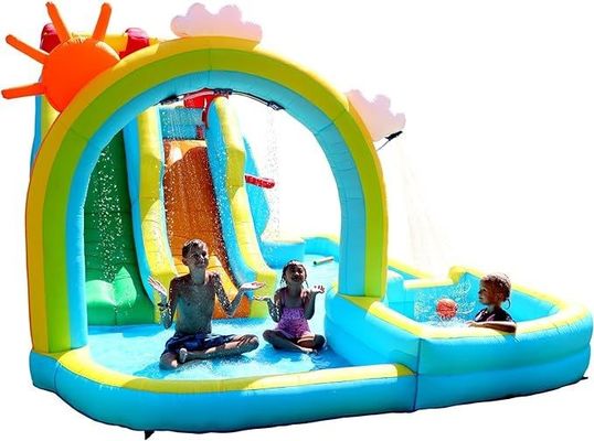 レインボーウォーターカーテンとロッククライミング 充気水 双滑り公園ゲーム 子供のための