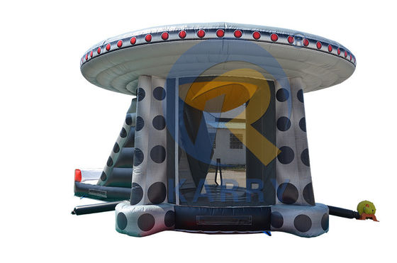 Unisex Outdoor Fun UFO スライドとジャンプエリアの商用充気式跳ね返しの城
